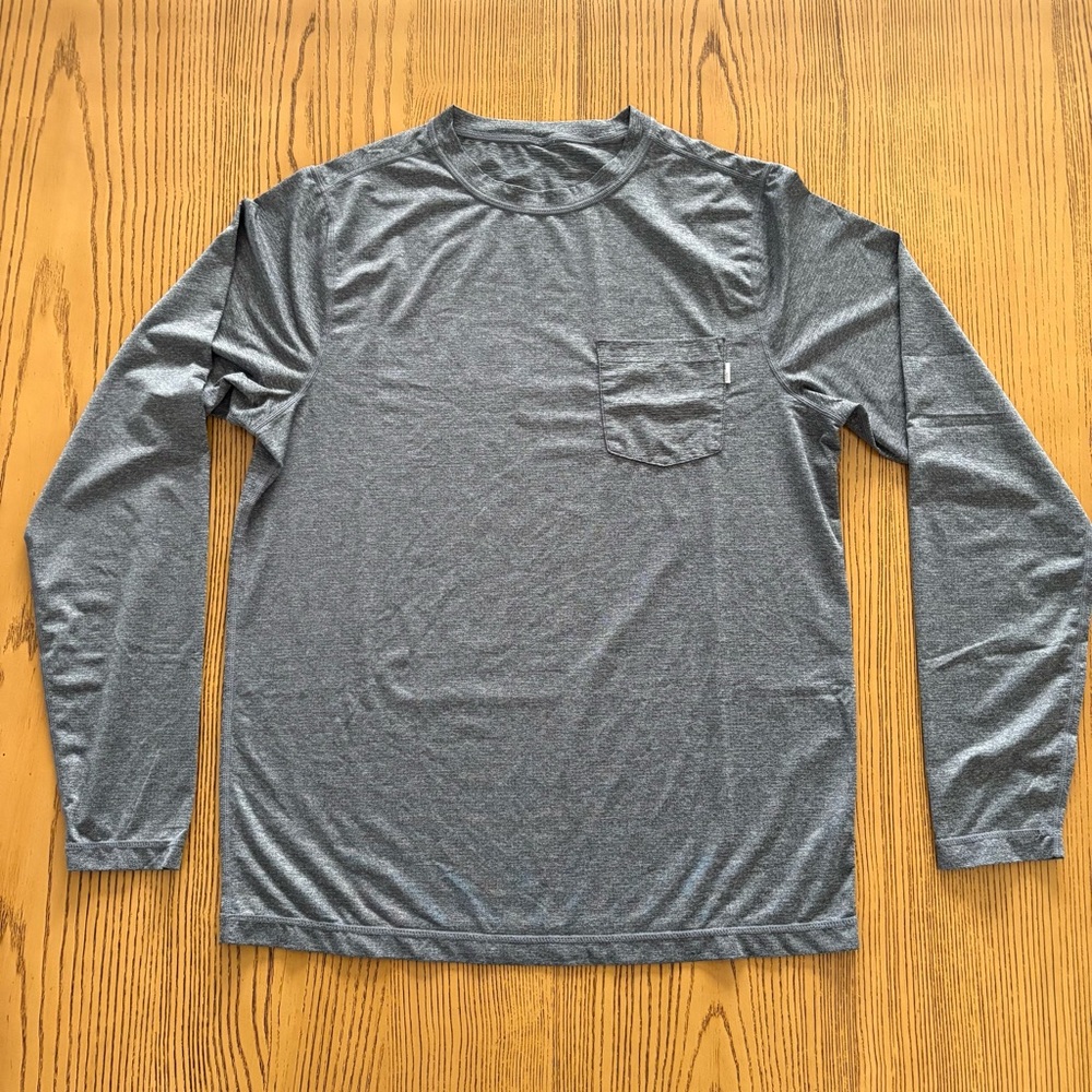 Vuori Tradewind Performance Long Sleeve Tee - Gray